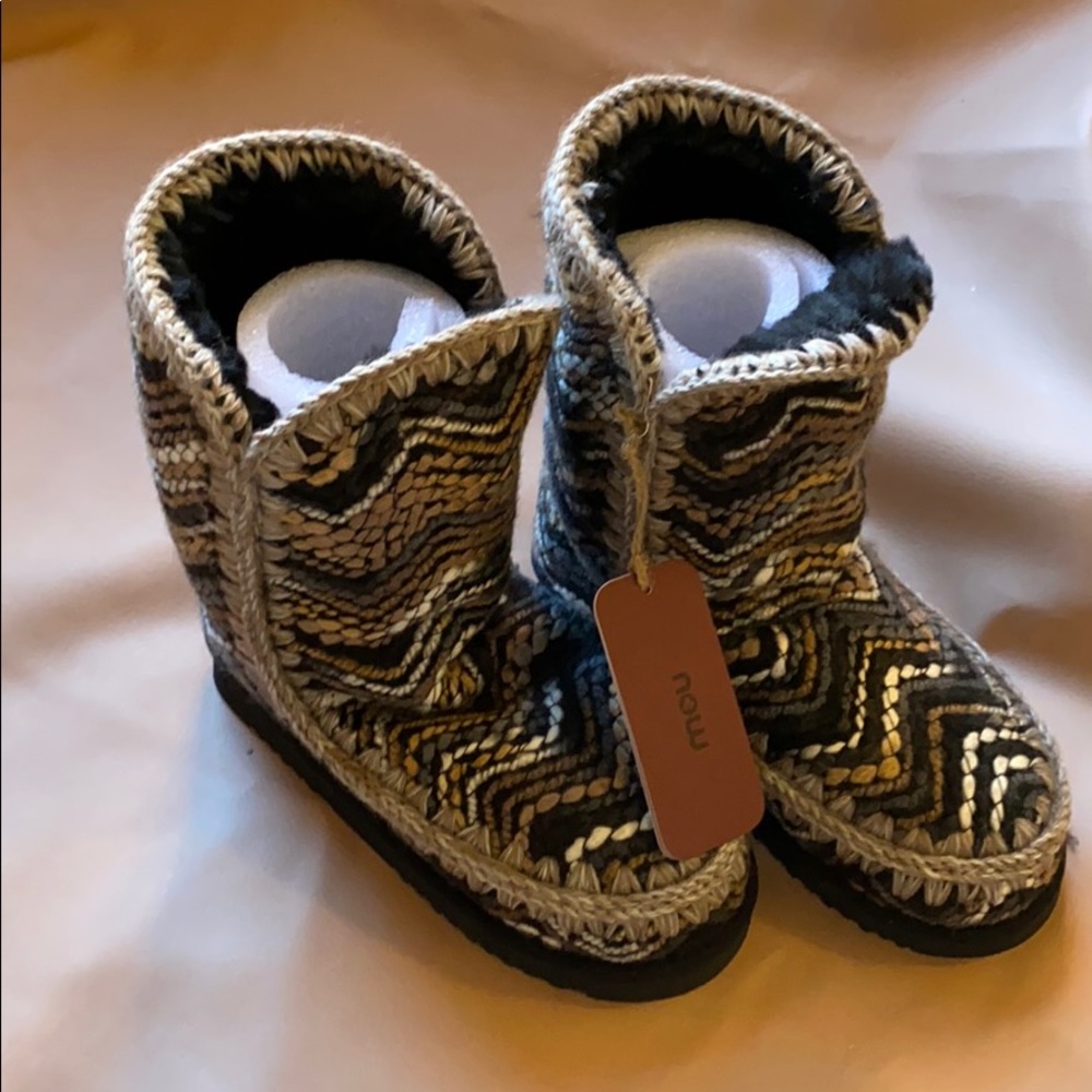 MOU Eskimo wool knitted boots NWT/NIB